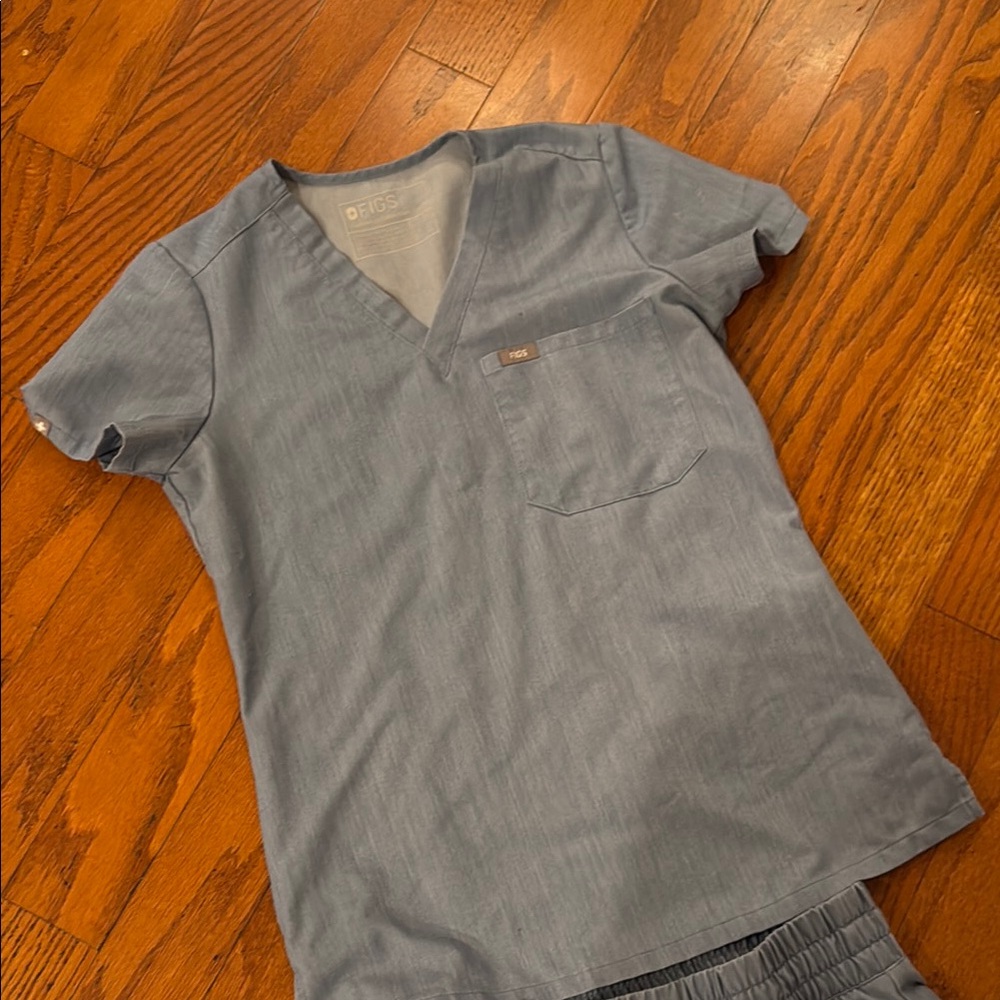FIGS Light Blue Scrub Set